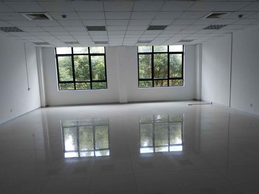 潮泰创意园130平米办公室出租-租金价格3.50元/m²/天