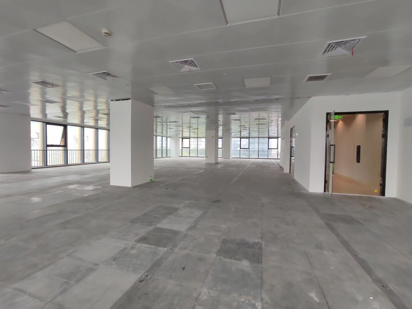 新生丽兰广场1500平米办公室出租-租金价格1.80元/m²/天