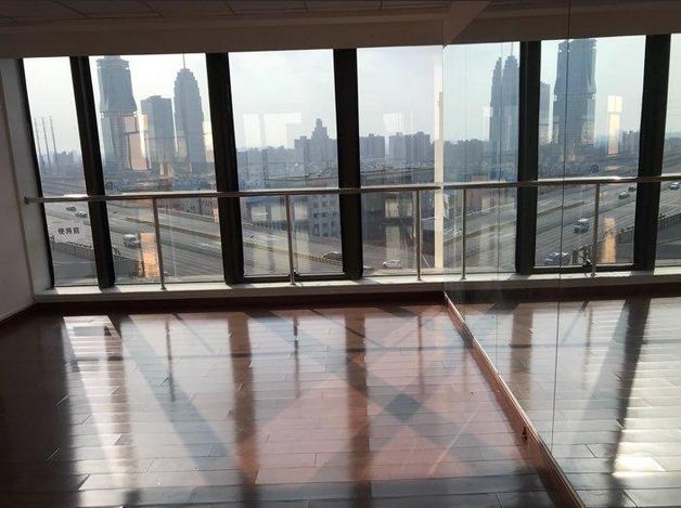 上海金桥大厦731平米办公室出租-租金价格3.50元/m²/天