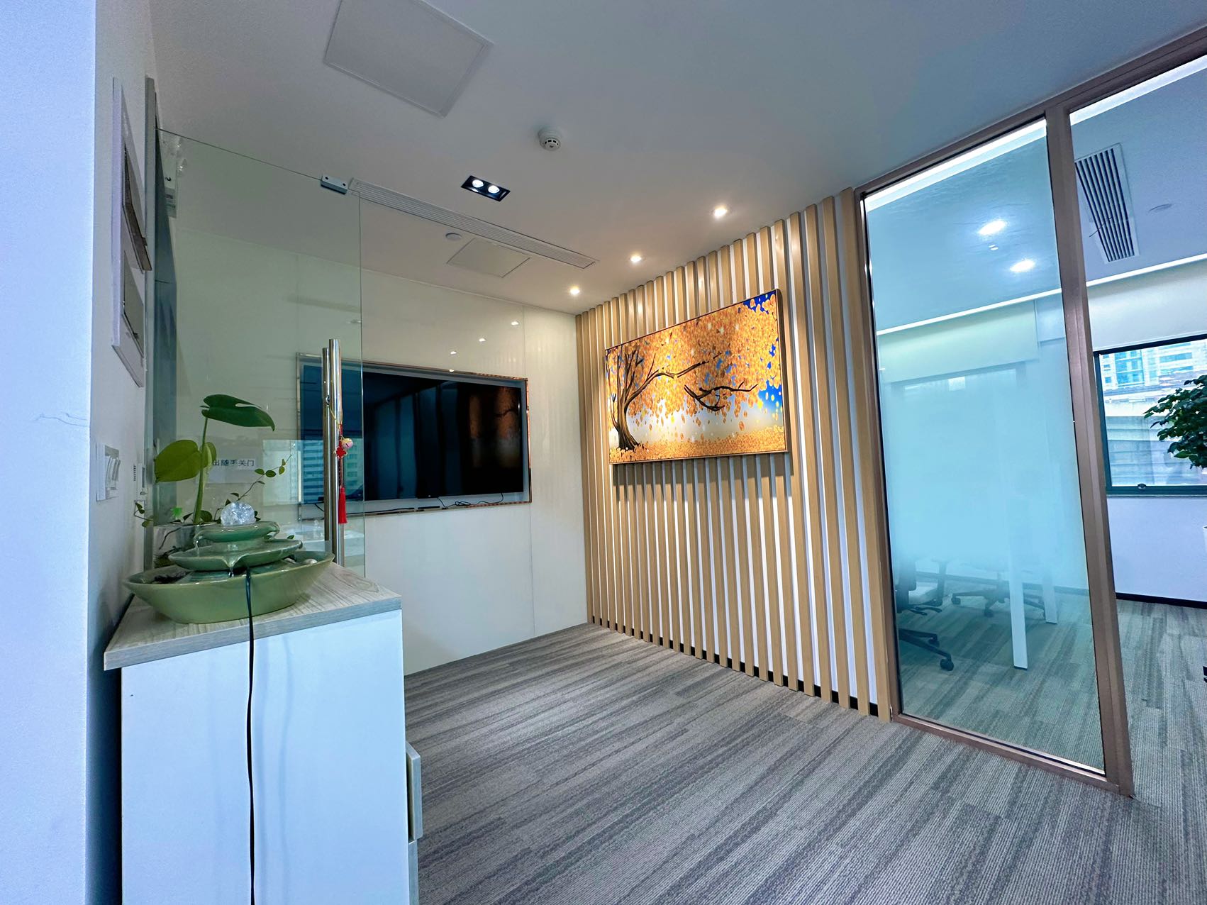 远洋商业大厦224平米办公室出租-租金价格6.20元/m²/天